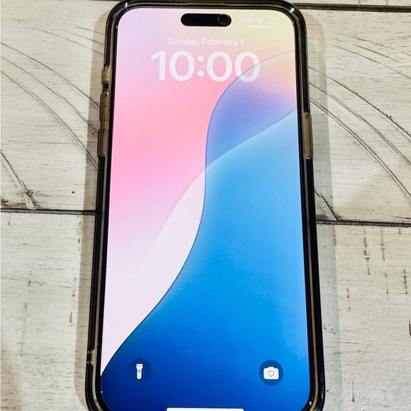 Transparent Smartphone Case with Black Edges